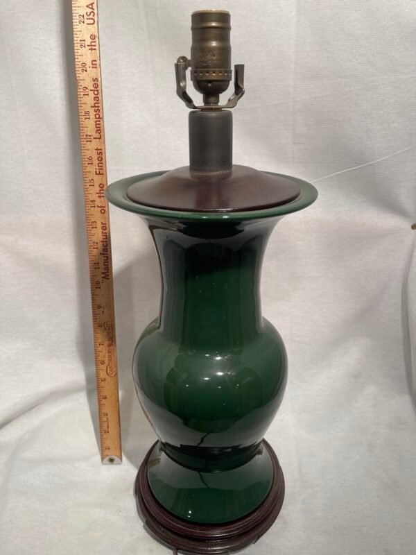 Dark Green Vase Lamp (1/3)