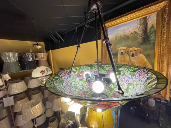 Interior bulb setup of stained glass chandelier